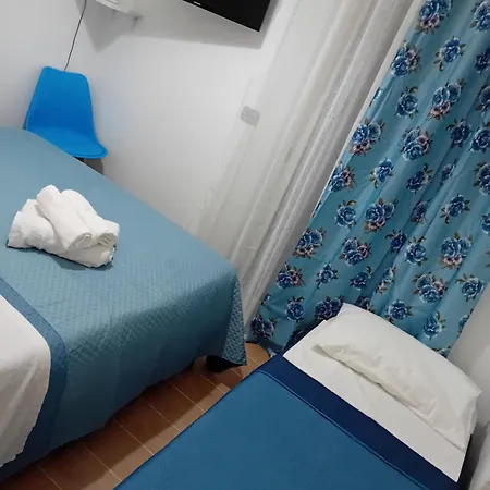 Emanik Nocleg ze śniadaniem 3*